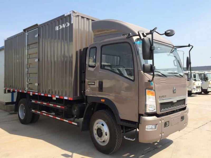 SINOTRUK HOWO Light Cargo Truck
