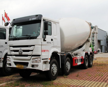 Sinotruk HOWO 8x4 bétonnière Zimbabwe