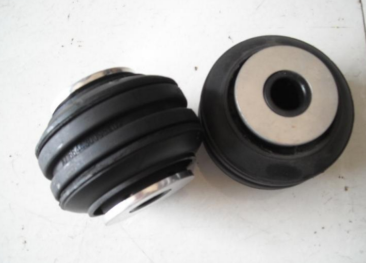 SINOTRUK HOWO  cobertura de goma Z1664430095